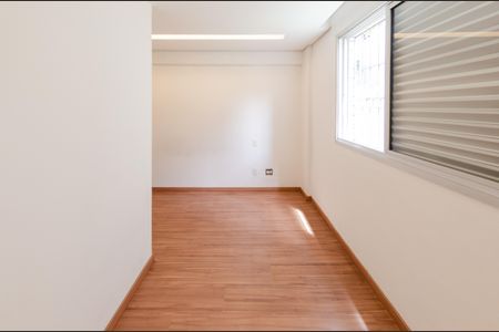 Apartamento à venda com 116m², 3 quartos e 3 vagasQuarto 2