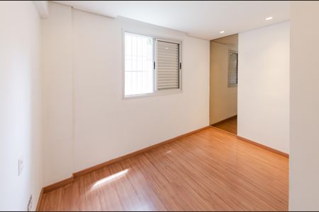 Apartamento à venda com 116m², 3 quartos e 3 vagasQuarto 2
