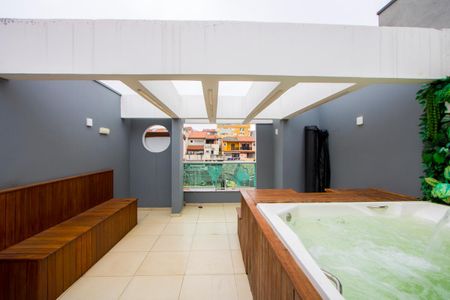 Apartamento à venda com 120m², 2 quartos e 2 vagasÁrea externa