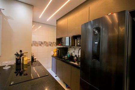 Apartamento à venda com 120m², 2 quartos e 2 vagasCozinha