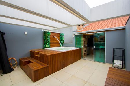 Apartamento à venda com 120m², 2 quartos e 2 vagasÁrea externa