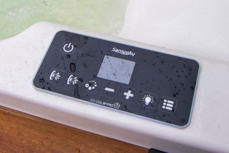 Apartamento à venda com 120m², 2 quartos e 2 vagasÁrea externa - Detalhe da Jacuzzi