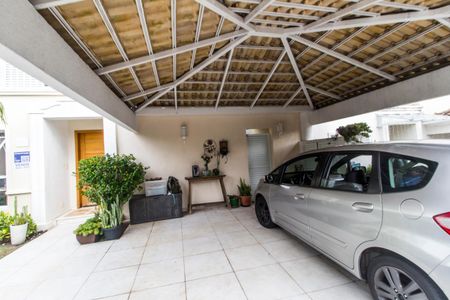 Casa de condomínio à venda com 230m², 4 quartos e 2 vagasGaragem
