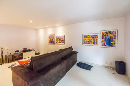 Sala de casa de condomínio à venda com 4 quartos, 230m² em Tamboré, Santana de Parnaíba