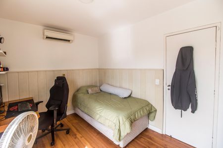 Casa de condomínio à venda com 230m², 4 quartos e 2 vagasQuarto 2