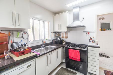 Casa de condomínio à venda com 230m², 4 quartos e 2 vagasCozinha