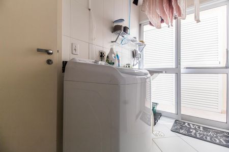 Casa de condomínio à venda com 230m², 4 quartos e 2 vagasÁrea de Serviço