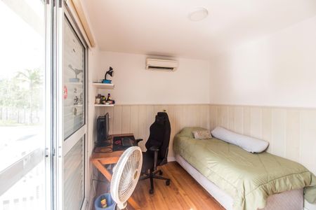 Casa de condomínio à venda com 230m², 4 quartos e 2 vagasQuarto 2