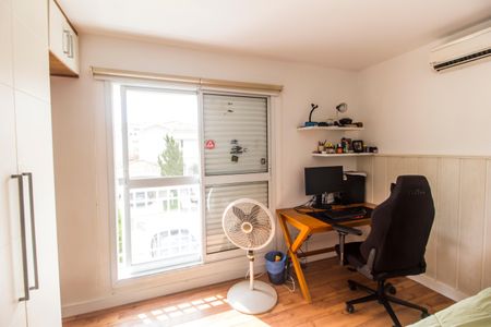 Casa de condomínio à venda com 230m², 4 quartos e 2 vagasQuarto 2