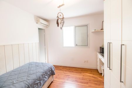 Casa de condomínio à venda com 230m², 4 quartos e 2 vagasSuíte 2