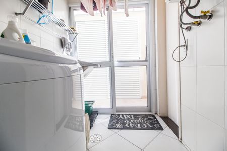 Casa de condomínio à venda com 230m², 4 quartos e 2 vagasÁrea de Serviço