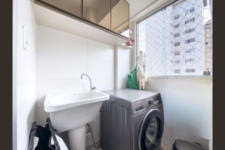 Apartamento à venda com 65m², 2 quartos e 3 vagasÁrea de Serviço