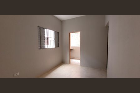 Quarto de casa para alugar com 1 quarto, 35m² em Vila Sao Roberto, Itaquaquecetuba