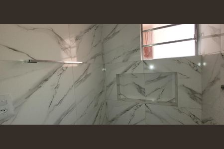 Casa para alugar com 35m², 1 quarto e sem vaga Casa para alugar com 35m², 1 quarto e sem vagaBanheiro