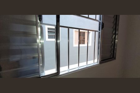 Quarto Vista de casa para alugar com 1 quarto, 35m² em Vila Sao Roberto, Itaquaquecetuba