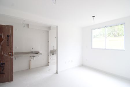 Sala de apartamento para alugar com 2 quartos, 38m² em Taquara, Rio de Janeiro