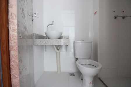 Apartamento para alugar com 38m², 2 quartos e sem vagaBanheiro