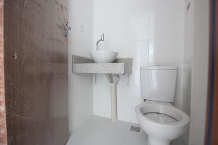 Apartamento para alugar com 38m², 2 quartos e sem vagaBanheiro