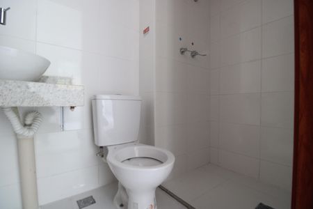 Apartamento para alugar com 38m², 2 quartos e sem vagaBanheiro