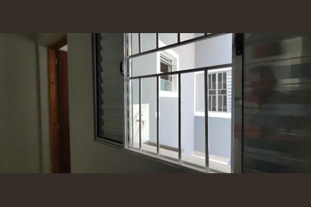 Casa para alugar com 1 quarto, 35m² em Vila Sao Roberto, Itaquaquecetuba