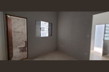 Casa para alugar com 1 quarto, 35m² em Vila Sao Roberto, Itaquaquecetuba