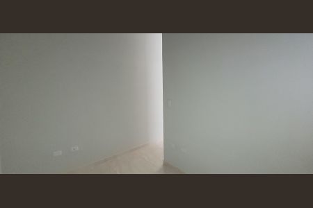 Quarto de casa para alugar com 1 quarto, 35m² em Vila Sao Roberto, Itaquaquecetuba