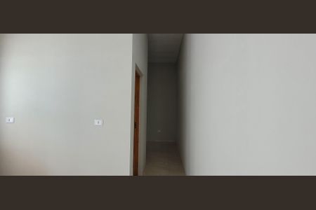 Corredor de casa para alugar com 1 quarto, 35m² em Vila Sao Roberto, Itaquaquecetuba