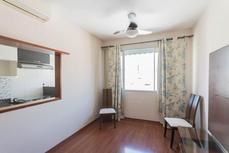 Sala de apartamento para alugar com 2 quartos, 56m² em Vila Isabel, Rio de Janeiro