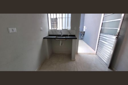 Casa para alugar com 1 quarto, 35m² em Vila Sao Roberto, Itaquaquecetuba