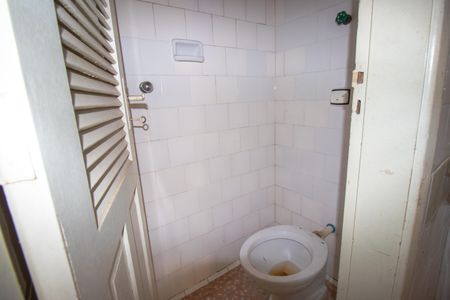Apartamento para alugar com 60m², 2 quartos e sem vagaBanheiro de serviço