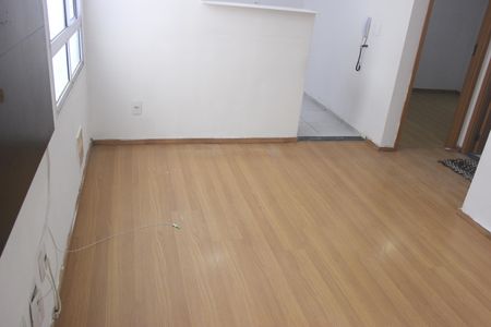 Sala de apartamento para alugar com 2 quartos, 42m² em Jardim Nova Cidade, Guarulhos