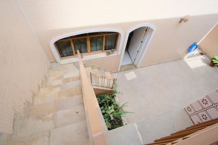 Casa à venda com 198m², 4 quartos e 3 vagasEscada