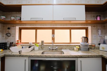 Casa à venda com 198m², 4 quartos e 3 vagasCopa / Cozinha