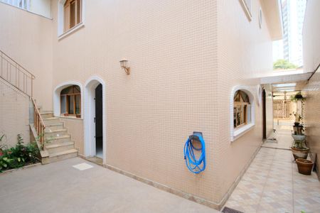 Casa à venda com 198m², 4 quartos e 3 vagasQuintal