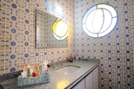 Casa à venda com 198m², 4 quartos e 3 vagasBanheiro da Suíte