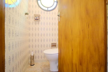 Casa à venda com 198m², 4 quartos e 3 vagasBanheiro de serviço