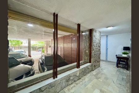 Apartamento à venda com 80m², 2 quartos e 1 vagaPortaria