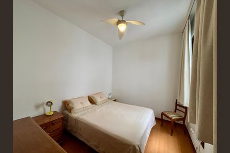 Quarto 1 de apartamento à venda com 2 quartos, 80m² em Copacabana, Rio de Janeiro
