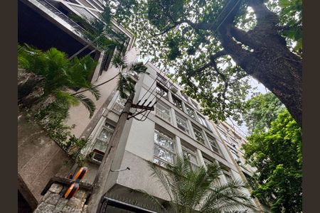 Apartamento à venda com 80m², 2 quartos e 1 vagaFachada