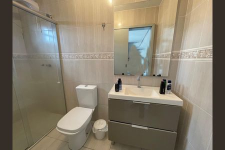 Casa à venda com 202m², 3 quartos e 3 vagas