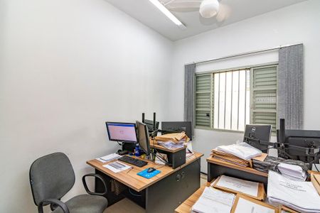 Casa à venda com 300m², 5 quartos e 2 vagasCasa 2