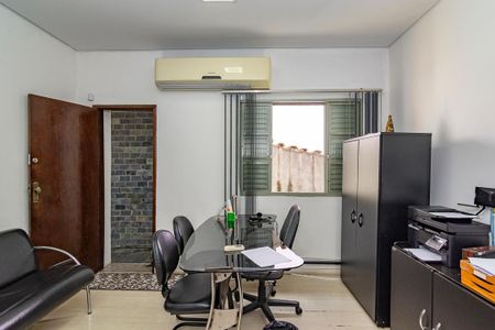 Casa à venda com 300m², 5 quartos e 2 vagasCasa 2