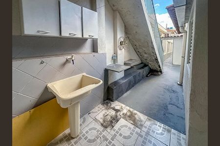 Casa à venda com 300m², 5 quartos e 2 vagasÁrea de Serviço