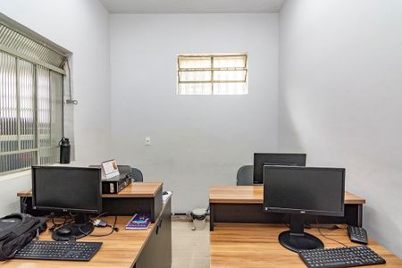 Casa à venda com 300m², 5 quartos e 2 vagasCasa 2