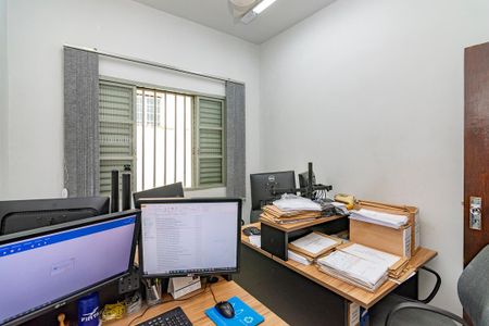 Casa à venda com 300m², 5 quartos e 2 vagasCasa 2