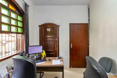 Casa à venda com 300m², 5 quartos e 2 vagasCasa 2