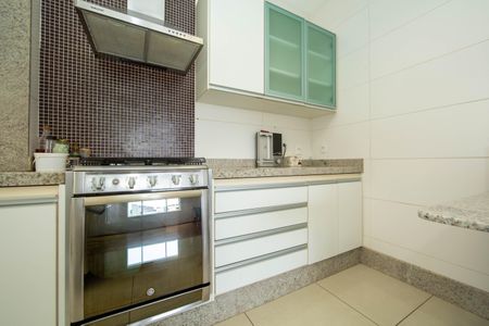 Apartamento para alugar com 145m², 3 quartos e 1 vagaCOZINHA
