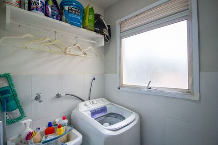 Apartamento para alugar com 55m², 2 quartos e 1 vagaÁrea de Serviço