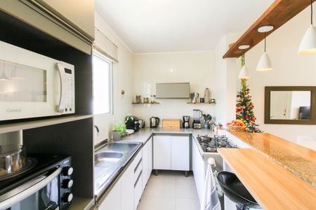 Casa de condomínio à venda com 94m², 3 quartos e 2 vagasCozinha