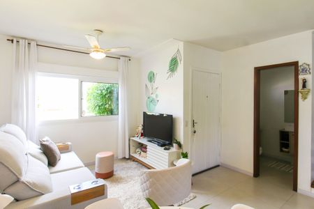 Casa de condomínio à venda com 94m², 3 quartos e 2 vagasSala